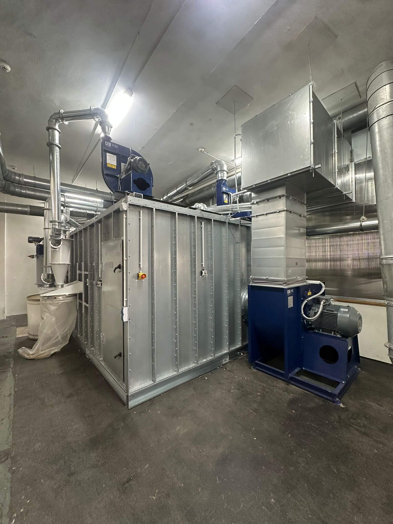 Protective housing of CK drum filter with airflow intake visible