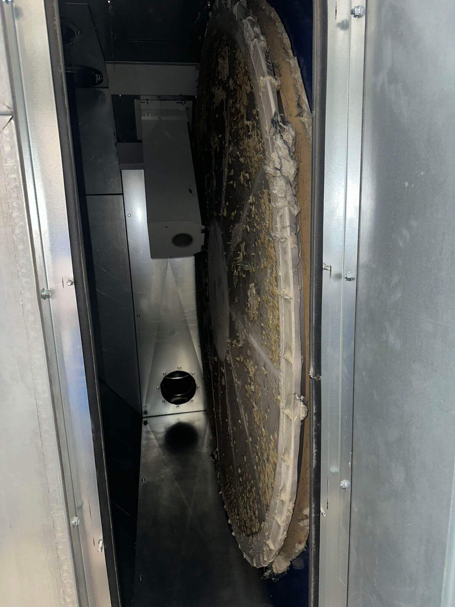 Pre-filter module installed in textile production environment